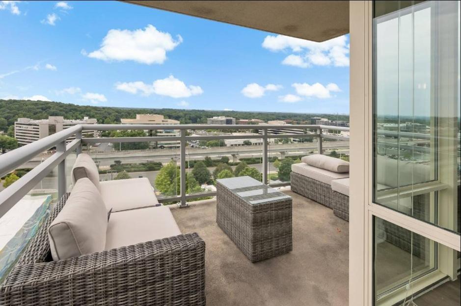 Hala Tysons Aparthotel แม็คเลน ภายนอก รูปภาพ